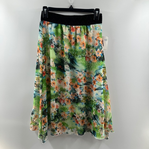LuLaRoe Dresses & Skirts - LuLaRoe Lola Skirt NWT – Women’s XS Floral Green Multicolor